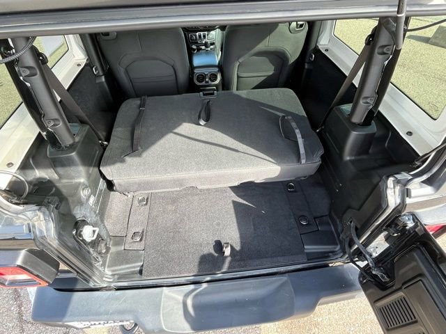 Used 2021 Jeep Wrangler Sport S image 29