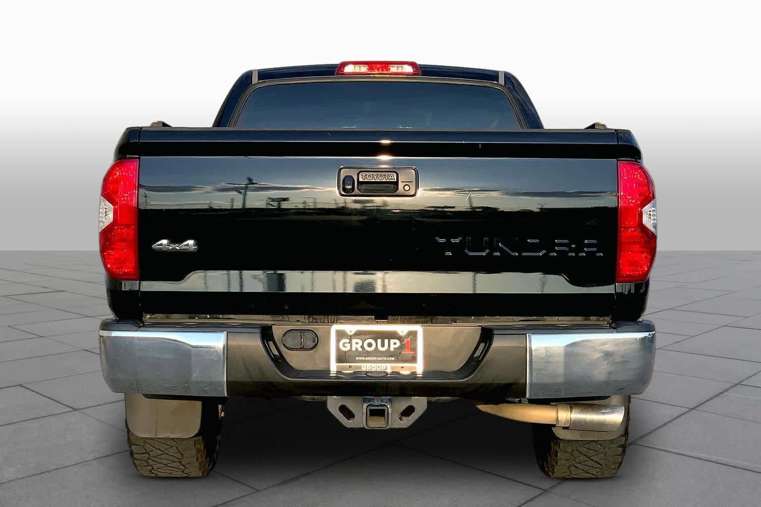 Used 2016 Toyota Tundra SR5 w/ SR5 Upgrade Package AWD/4WD image 5