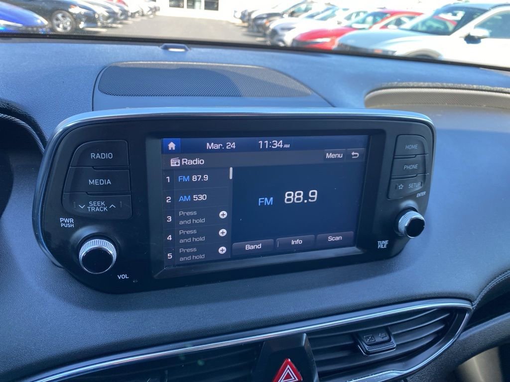 Used 2020 Hyundai Santa Fe SE image 16