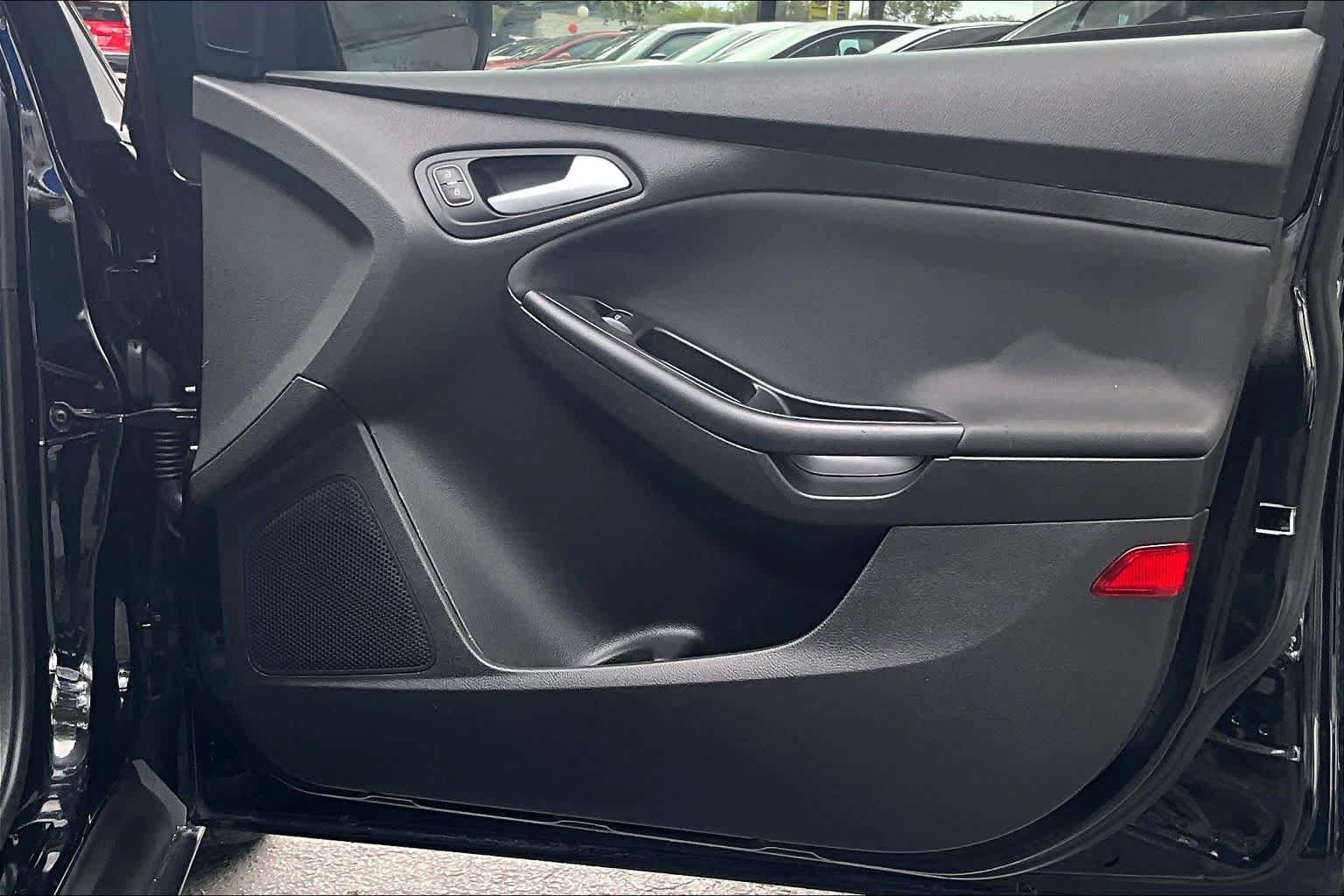 Used 2016 Ford Focus SE image 23