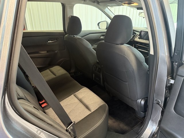 Used 2024 Nissan Rogue SV image 20