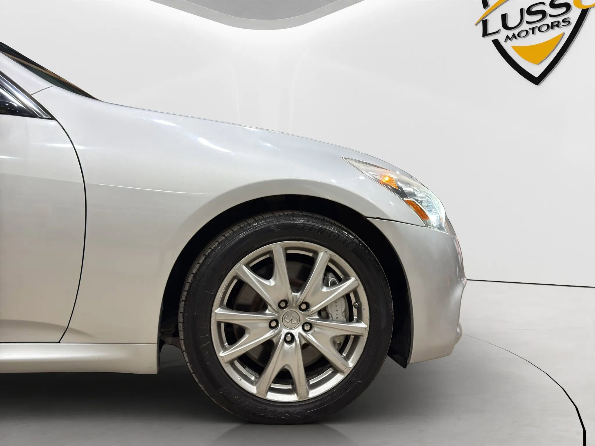 Used 2013 INFINITI G37 Journey w/ Premium Pkg image 31
