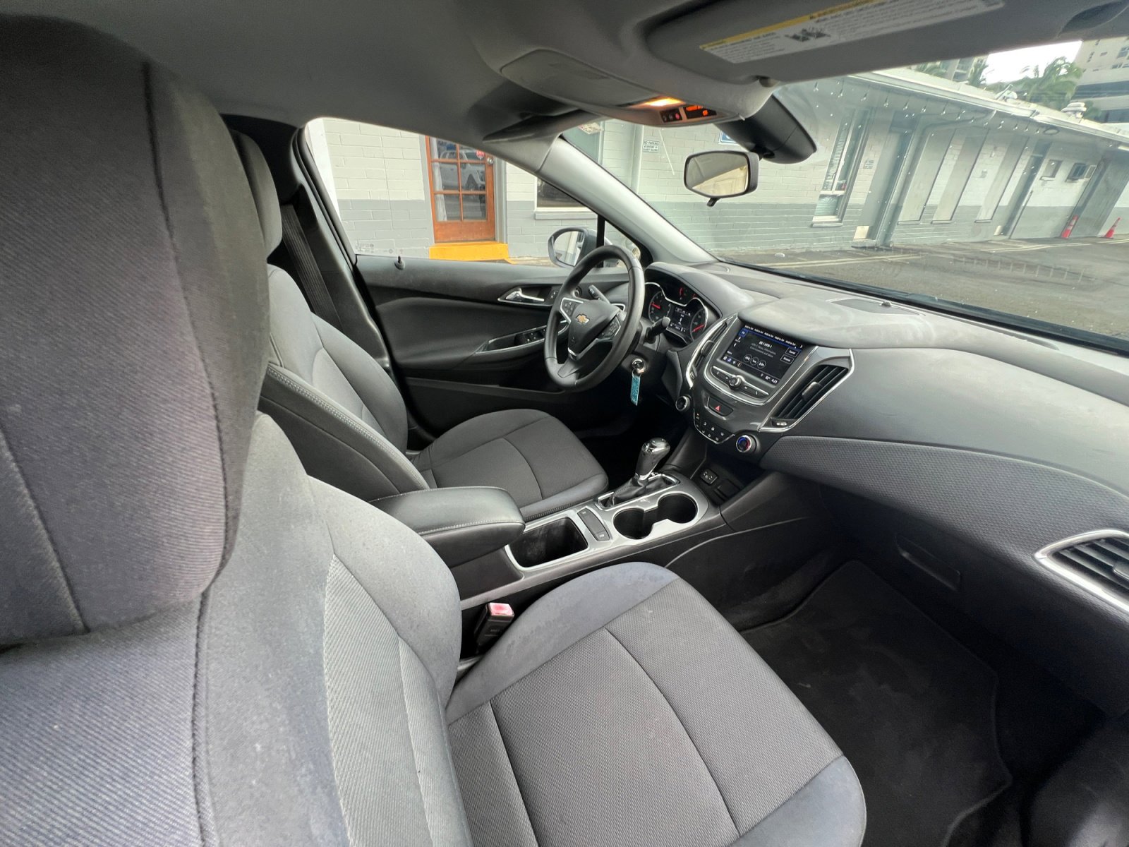 Used 2019 Chevrolet Cruze LT image 25