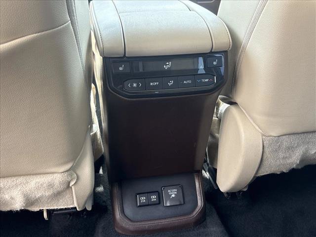 Used 2021 Toyota Highlander Limited AWD/4WD image 25