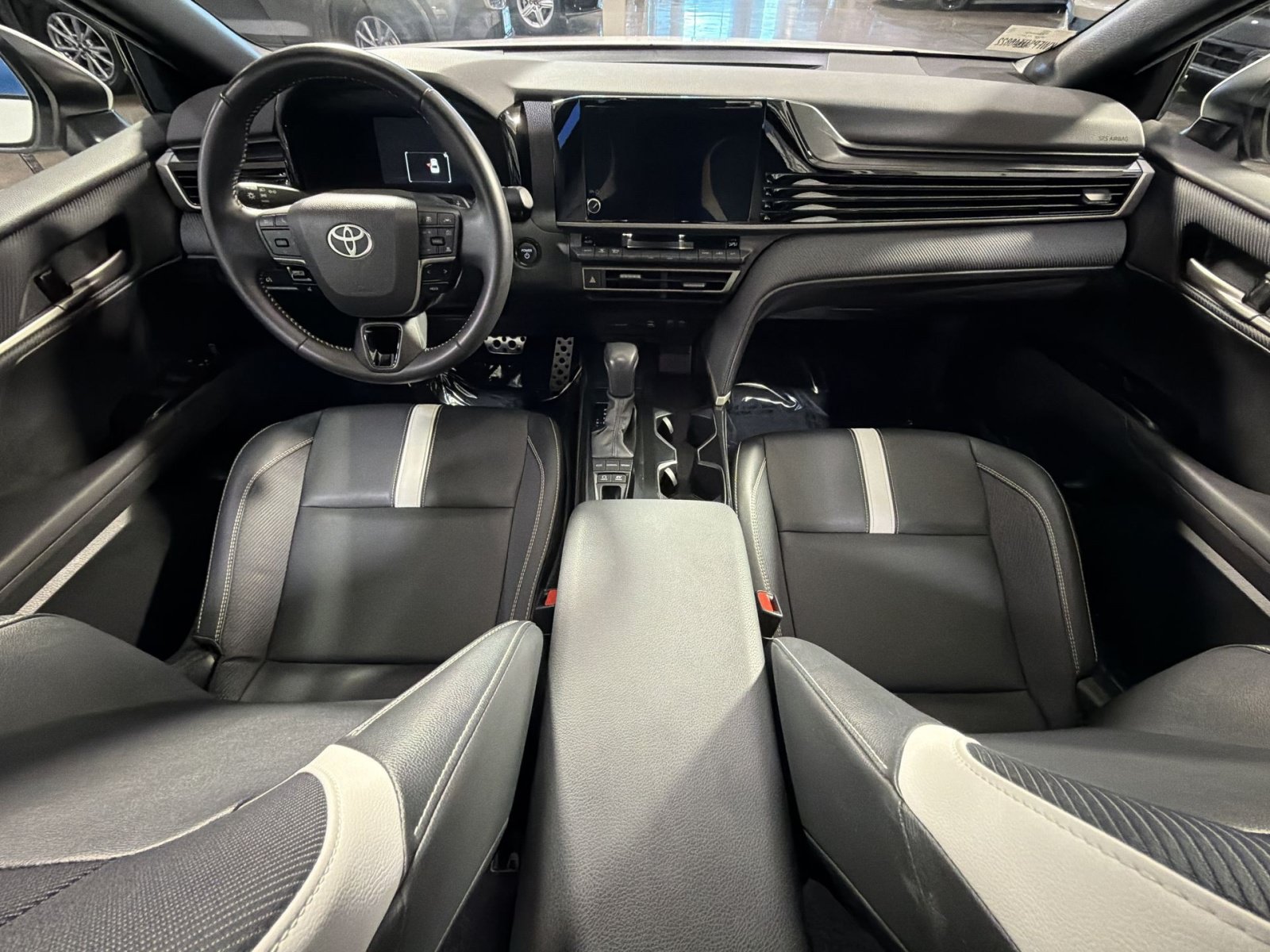 Used 2025 Toyota Camry SE FWD image 34