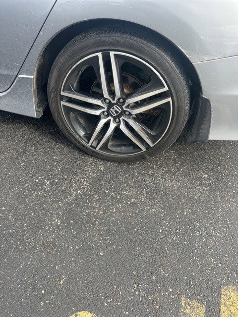 Used 2017 Honda Accord Touring image 13