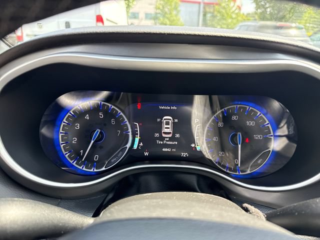 Used 2025 Chrysler Pacifica Select FWD image 20
