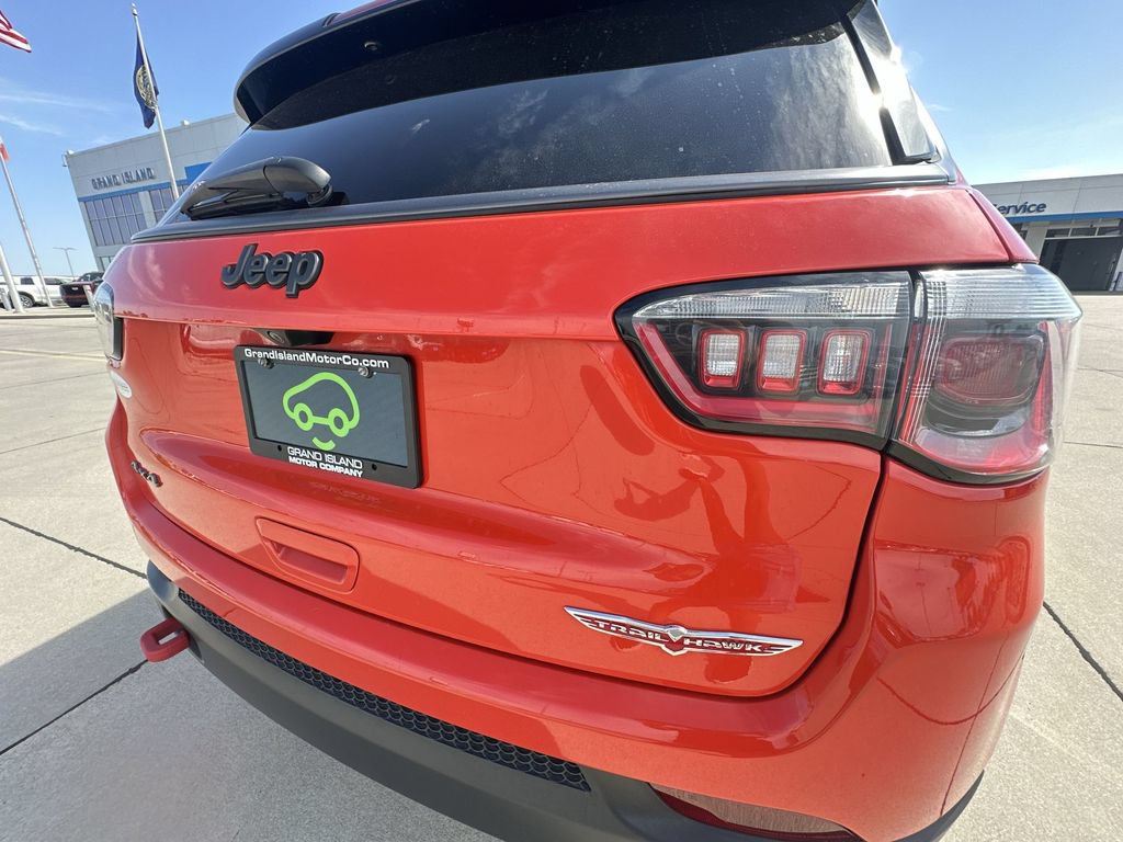 Used 2020 Jeep Compass Trailhawk w/ Cold Weather Group AWD/4WD image 32