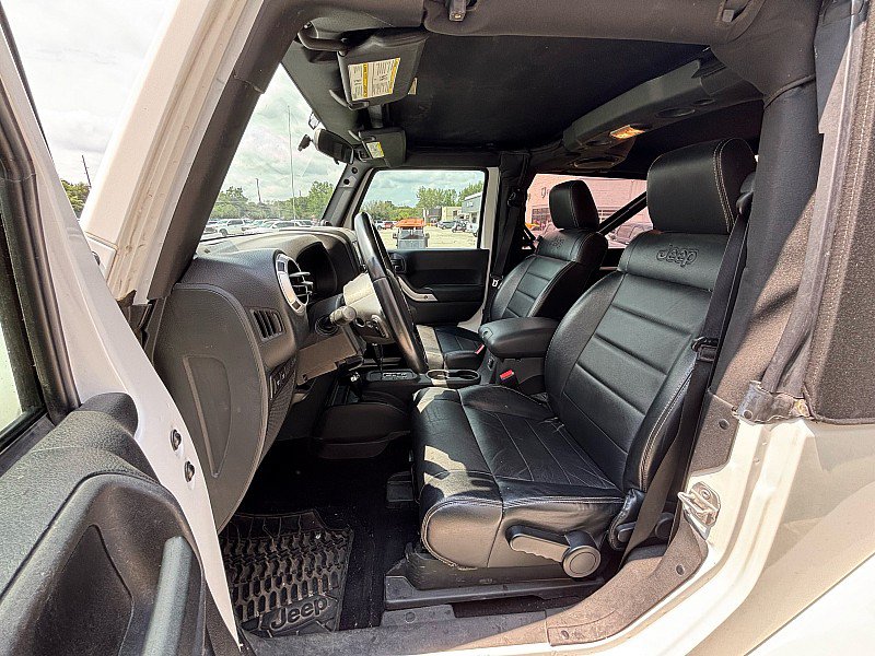 Used 2012 Jeep Wrangler Rubicon AWD/4WD image 10
