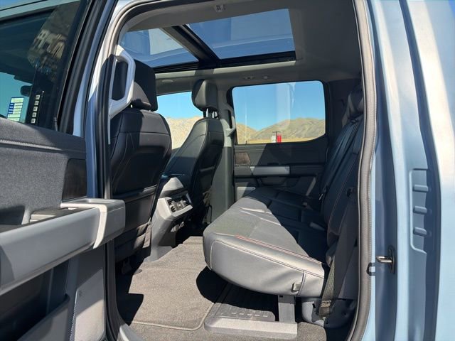 Used 2024 Ford F250 Lariat w/ Lariat Ultimate Package AWD/4WD image 32