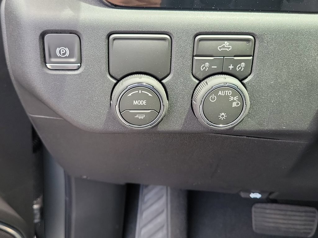 New 2026 Chevrolet Silverado 1500 LT RWD image 13
