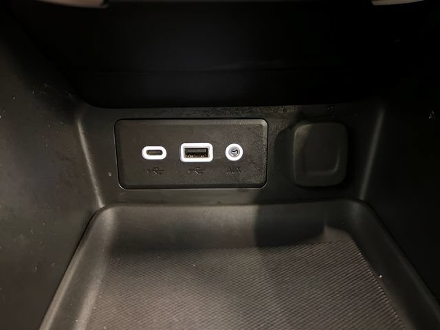 Used 2024 GMC Terrain SLE FWD image 24
