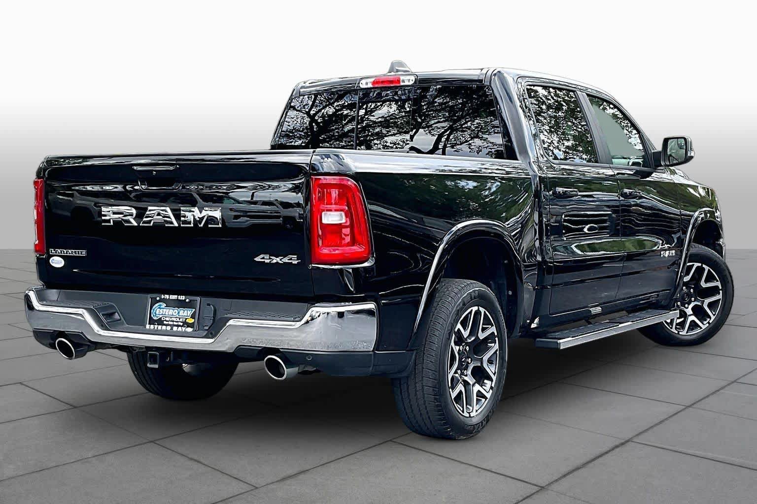 Used 2025 RAM 1500 Laramie AWD/4WD image 24
