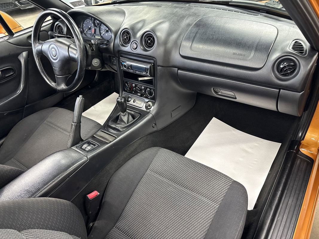 Used 2000 MAZDA MX-5 Miata image 38