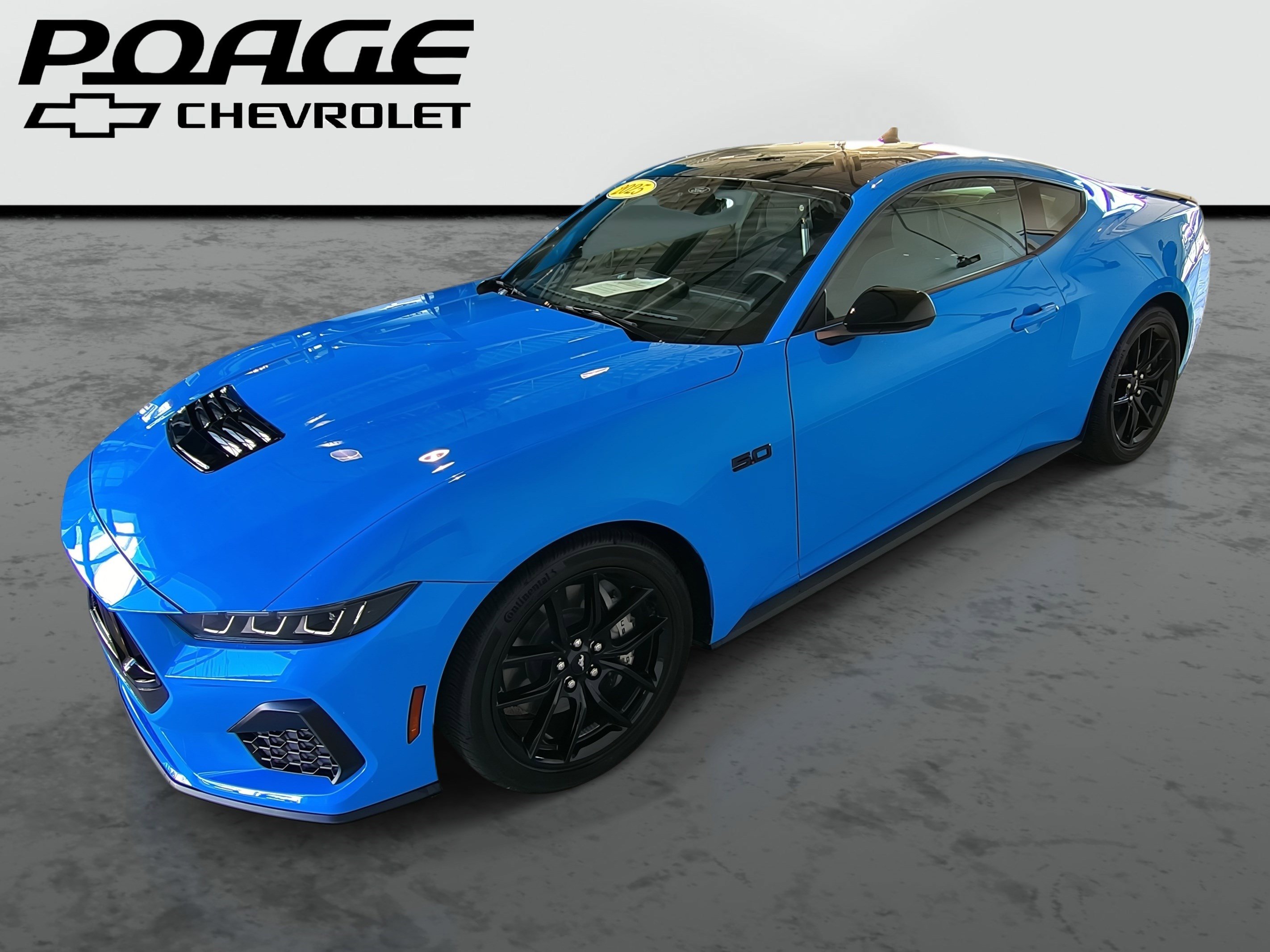 Used 2025 Ford Mustang GT image 1