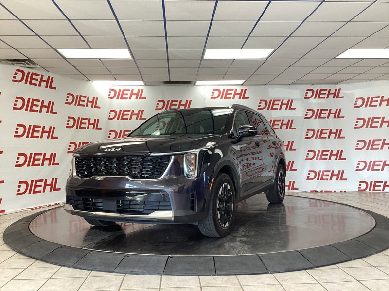 Certified 2025 Kia Sorento S w/ Panoramic Sunroof Package AWD/4WD image 3