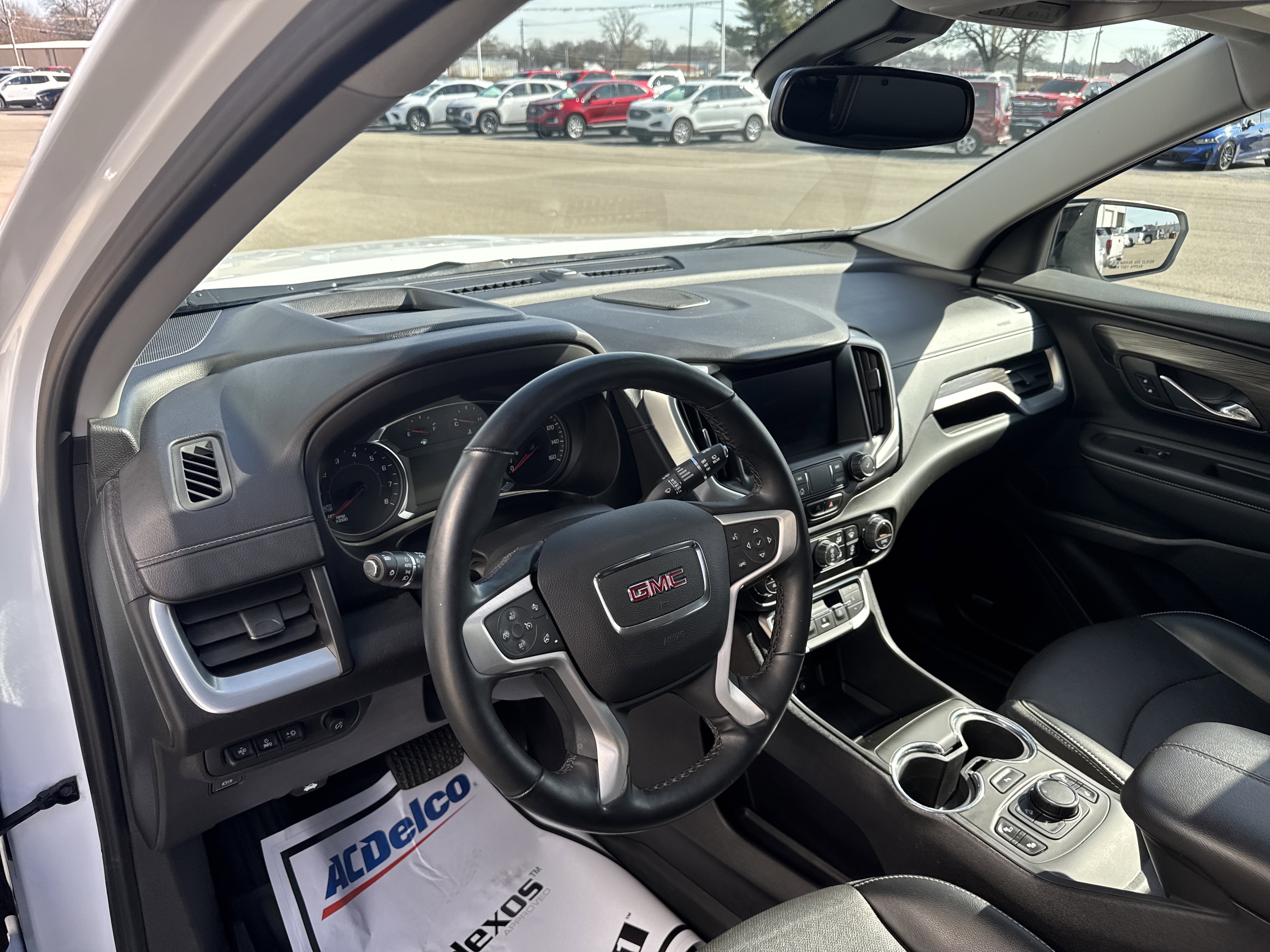Used 2023 GMC Terrain SLT w/ Infotainment Package II image 9