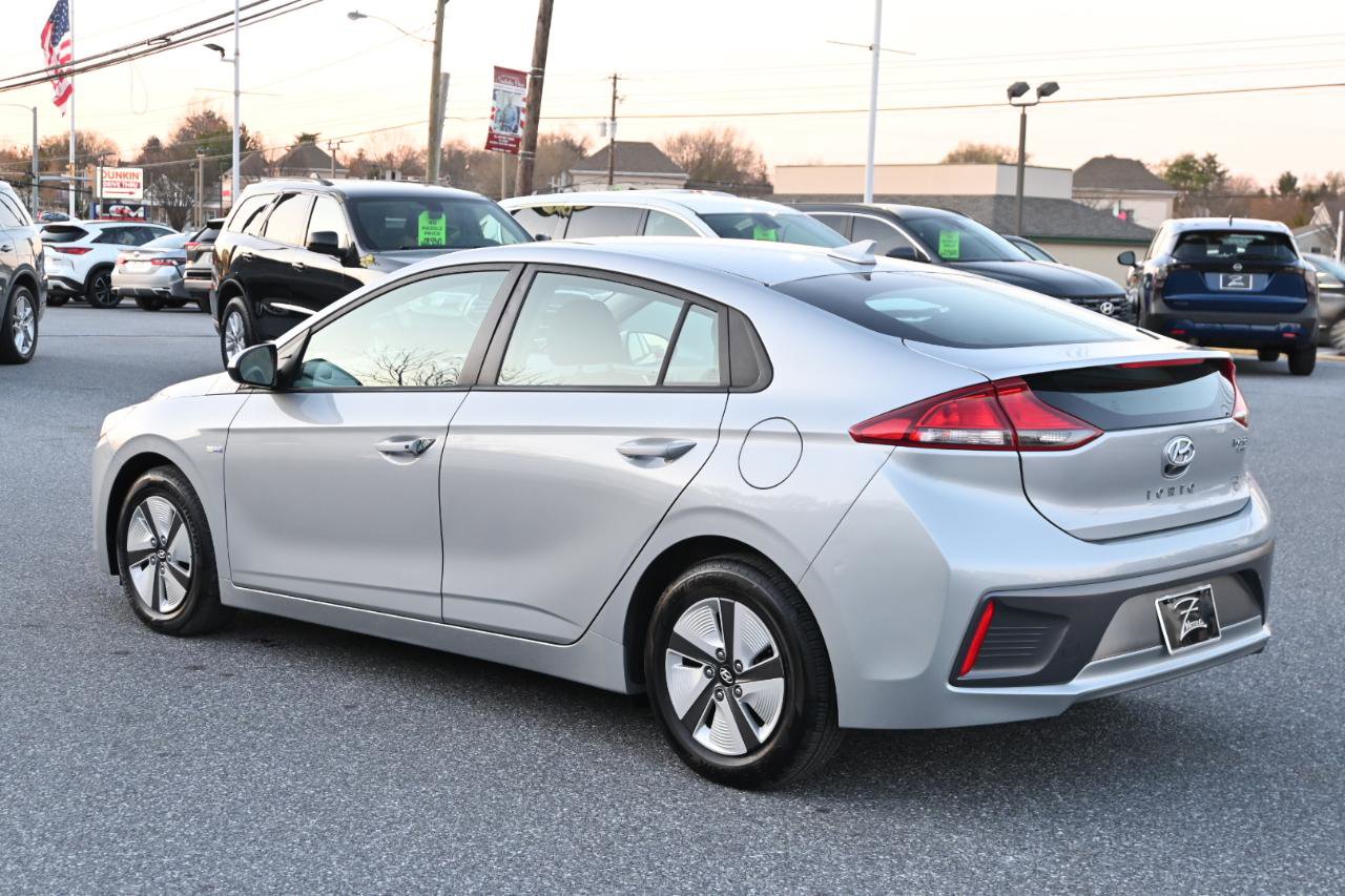 Used 2020 Hyundai Ioniq Blue FWD image 9