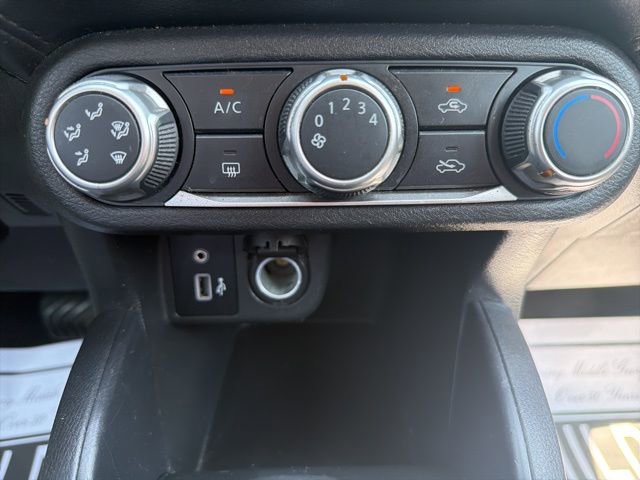Used 2022 Nissan Versa S FWD image 25