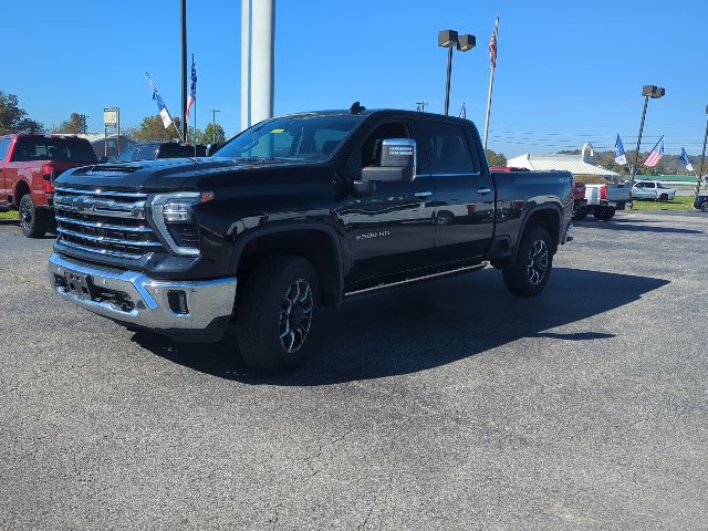 Used 2024 Chevrolet Silverado 2500 LTZ w/ LTZ Convenience Package AWD/4WD image 5