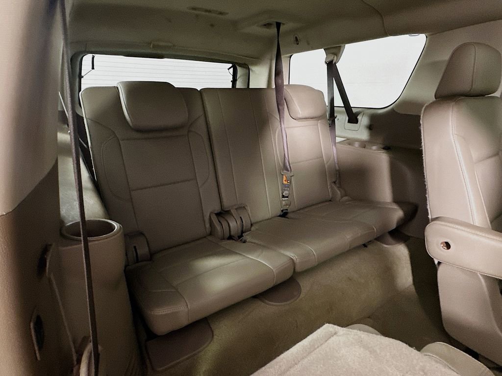 Used 2018 Chevrolet Suburban Premier image 35