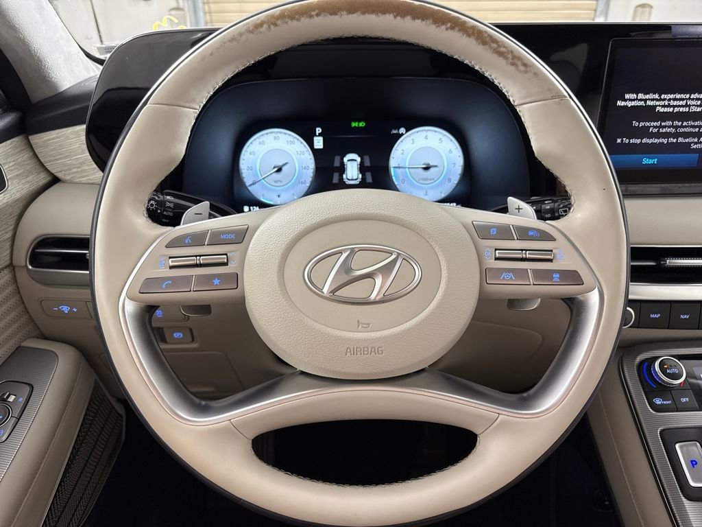Used 2023 Hyundai Palisade Calligraphy image 15