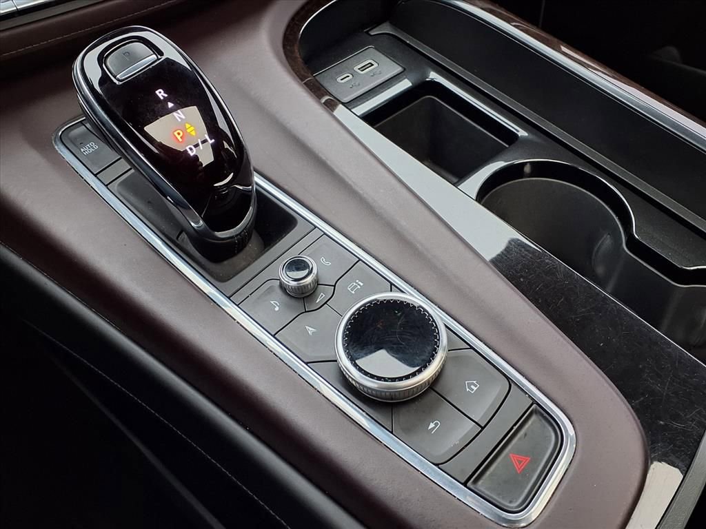 Used 2023 Cadillac Escalade Sport Platinum w/ LPO, ONYX Package image 23