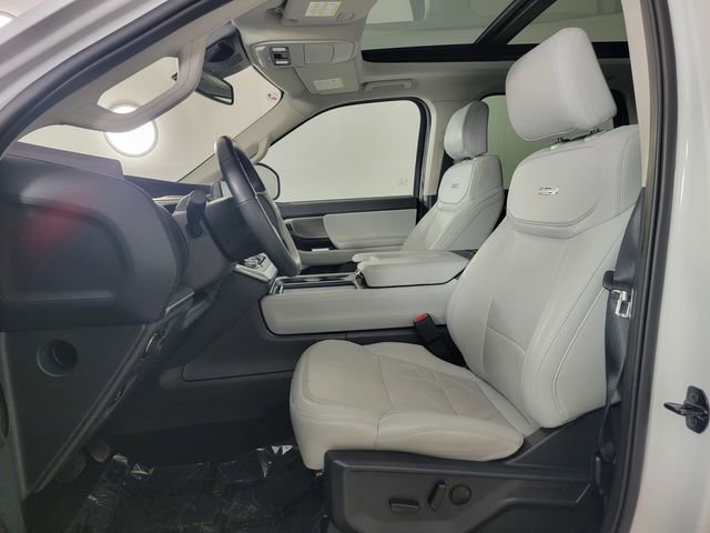 Used 2025 Ford Expedition Platinum AWD/4WD image 13