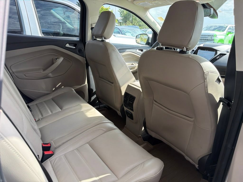Used 2019 Ford Escape Titanium AWD/4WD image 6