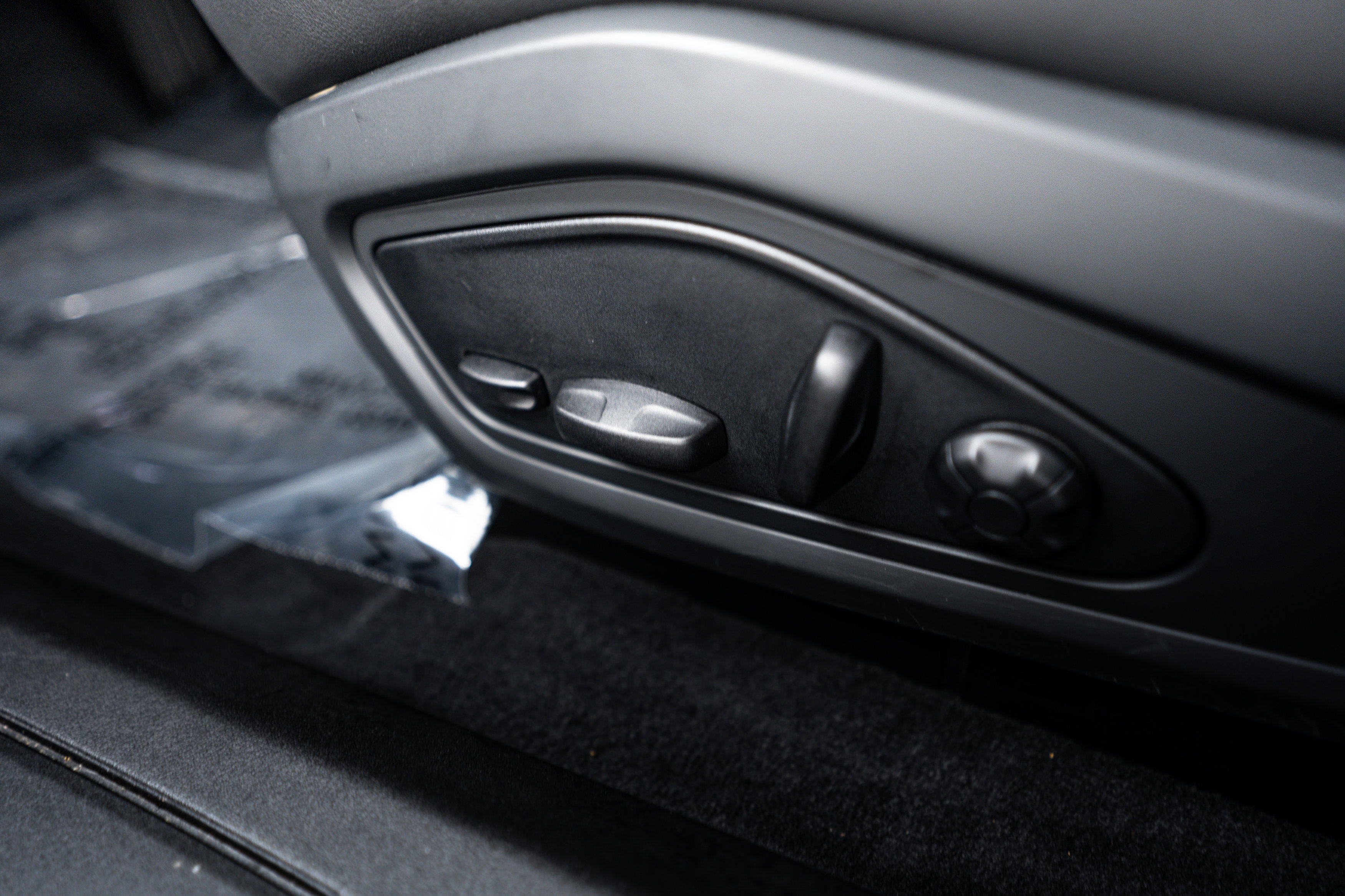 Certified 2024 Porsche Taycan image 20