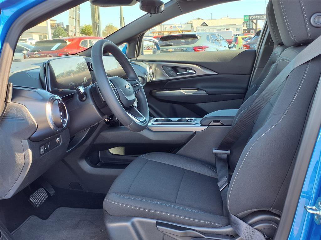 New 2026 Chevrolet Equinox EV LT image 12