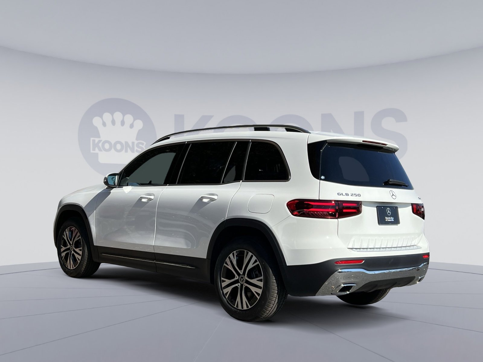 Certified 2026 Mercedes-Benz GLB 250 4MATIC image 4