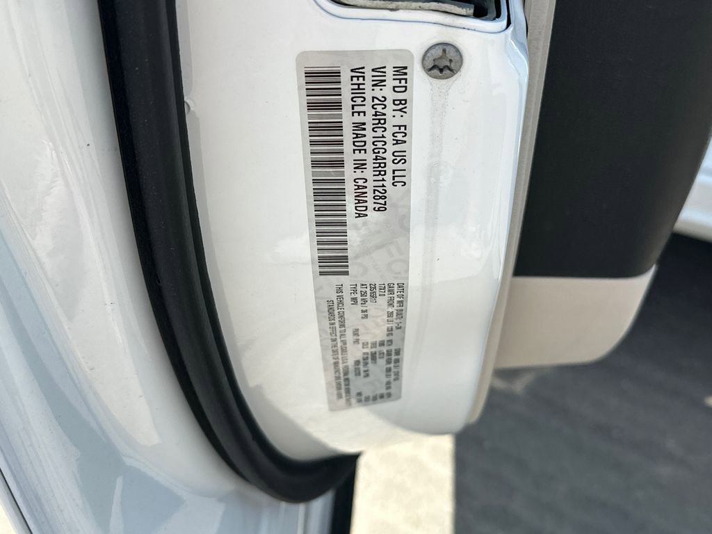 Used 2024 Chrysler Voyager LX image 31