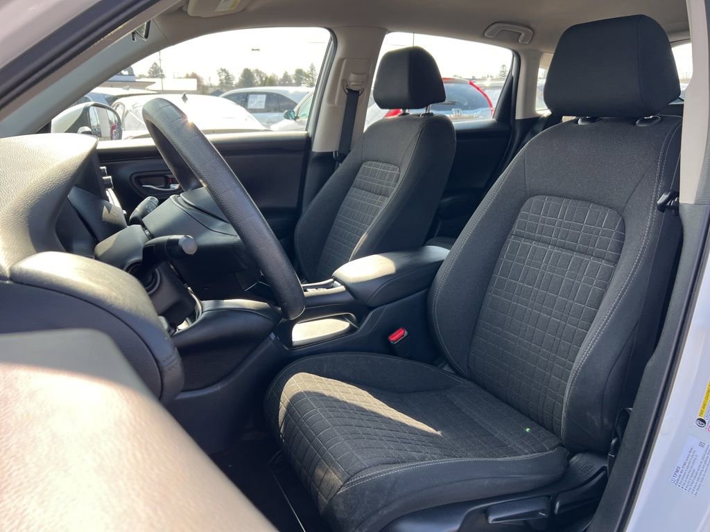 Used 2023 Honda HR-V LX image 17