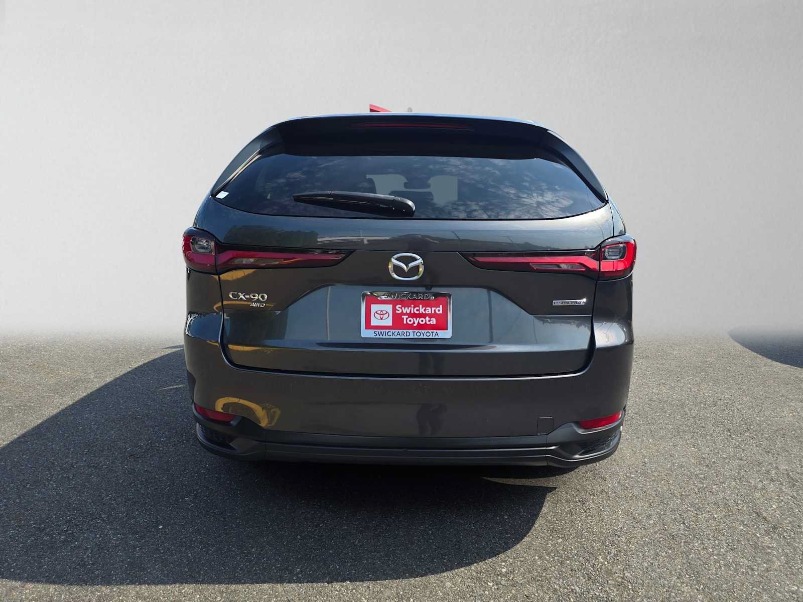 Used 2024 MAZDA CX-90 Plug-In Hybrid w/ Preferred AWD/4WD image 4