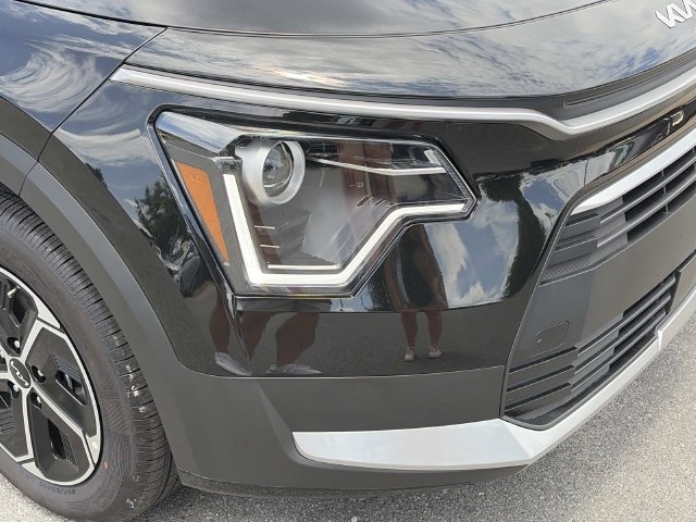 New 2026 Kia Niro EX FWD image 8