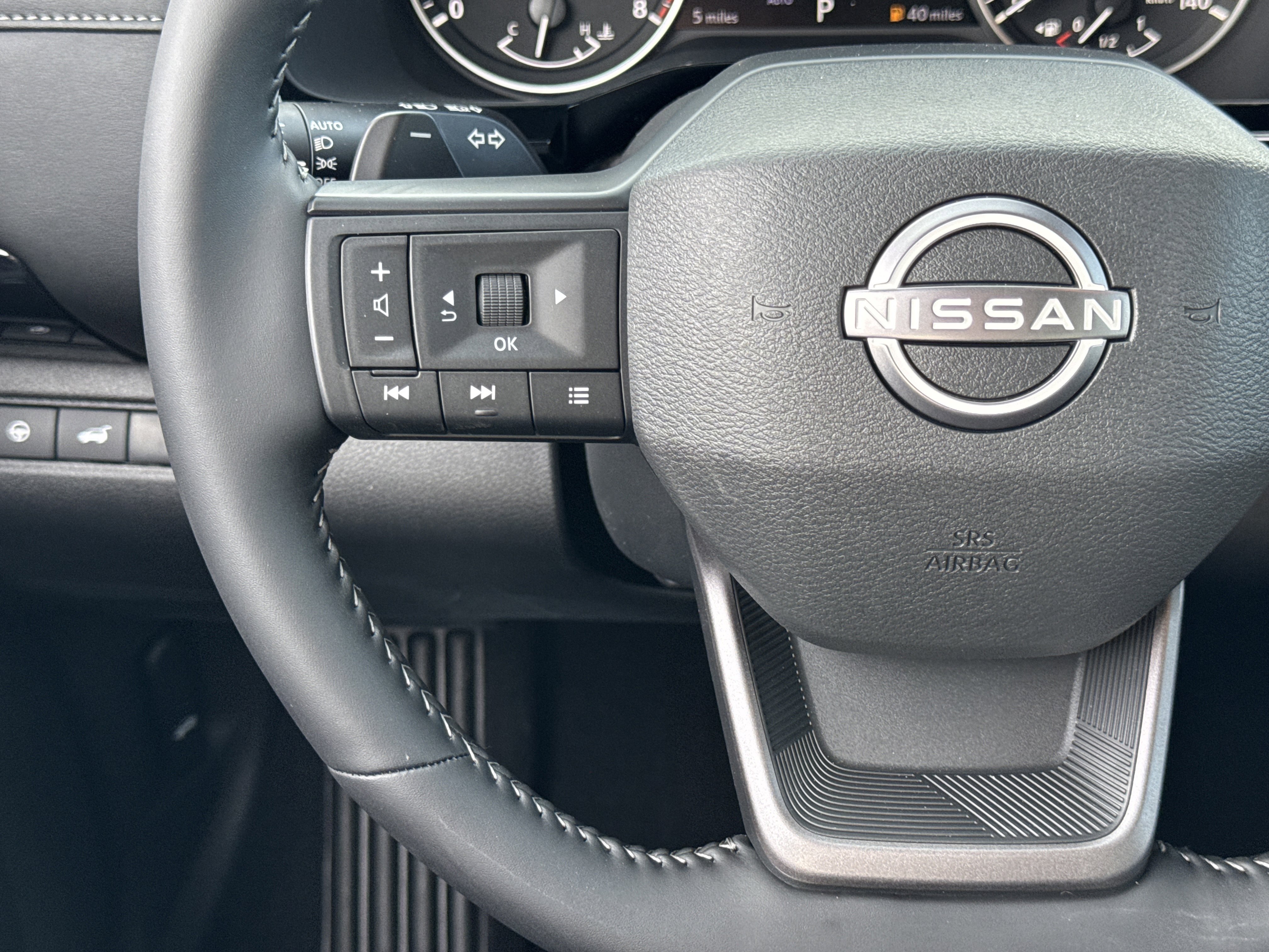 New 2026 Nissan Pathfinder SV AWD/4WD image 14