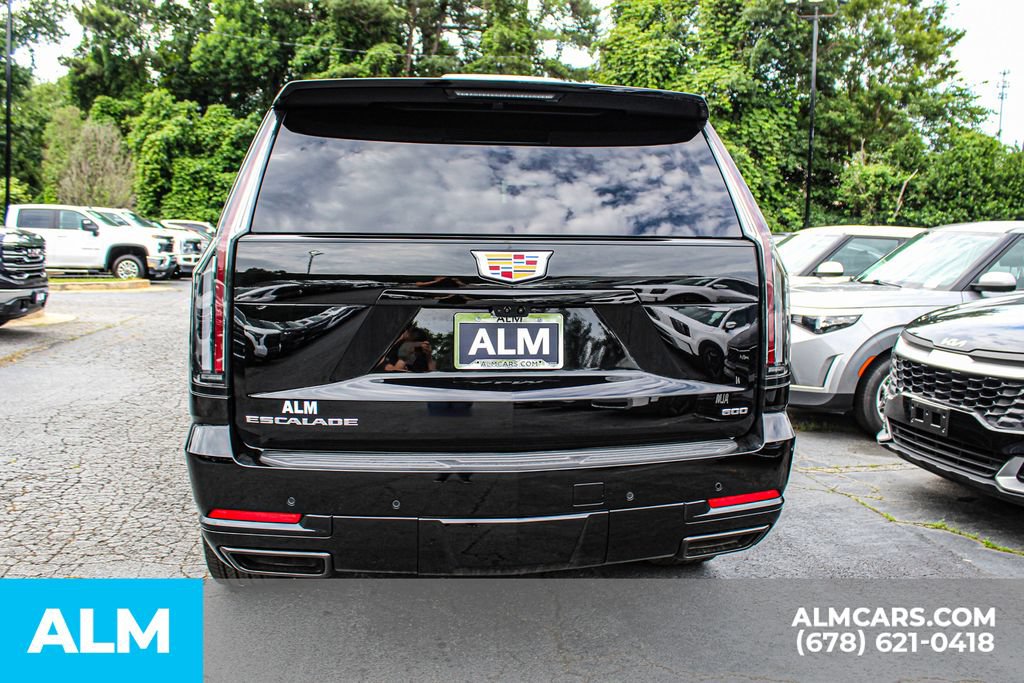 Used 2026 Cadillac Escalade Platinum Sport w/ LPO, Floor Liner Package AWD/4WD image 10
