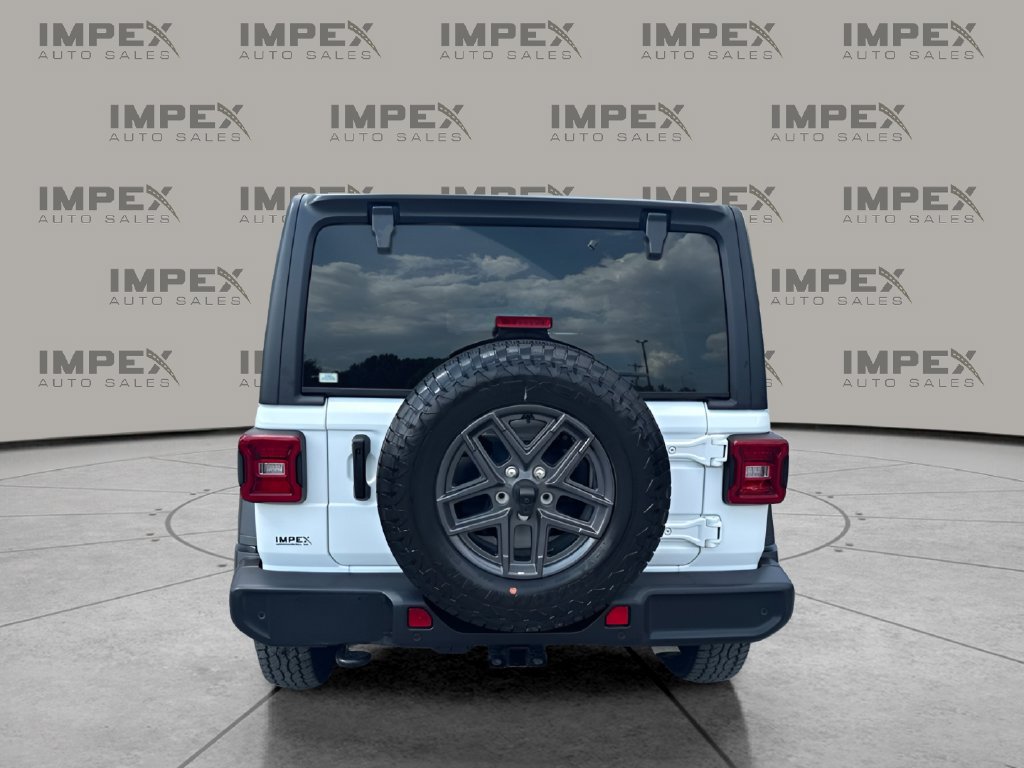 Used 2025 Jeep Wrangler Unlimited Sport AWD/4WD image 4