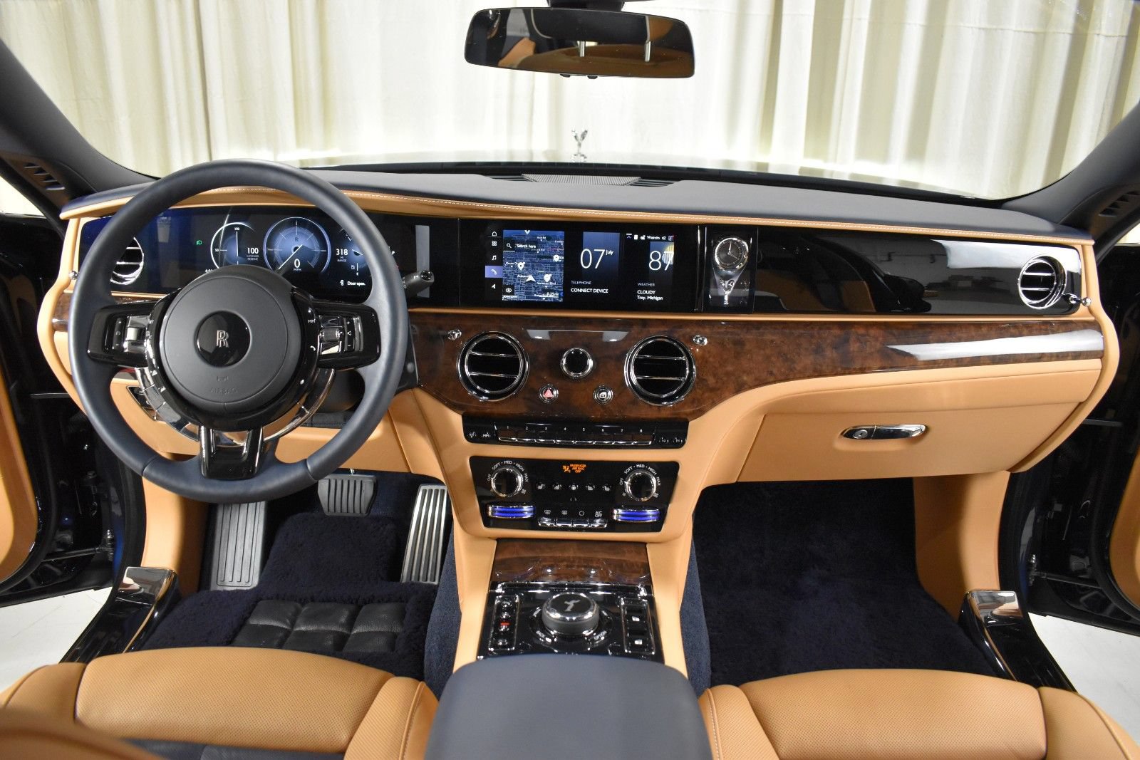 Certified 2025 Rolls-Royce Ghost AWD/4WD image 4