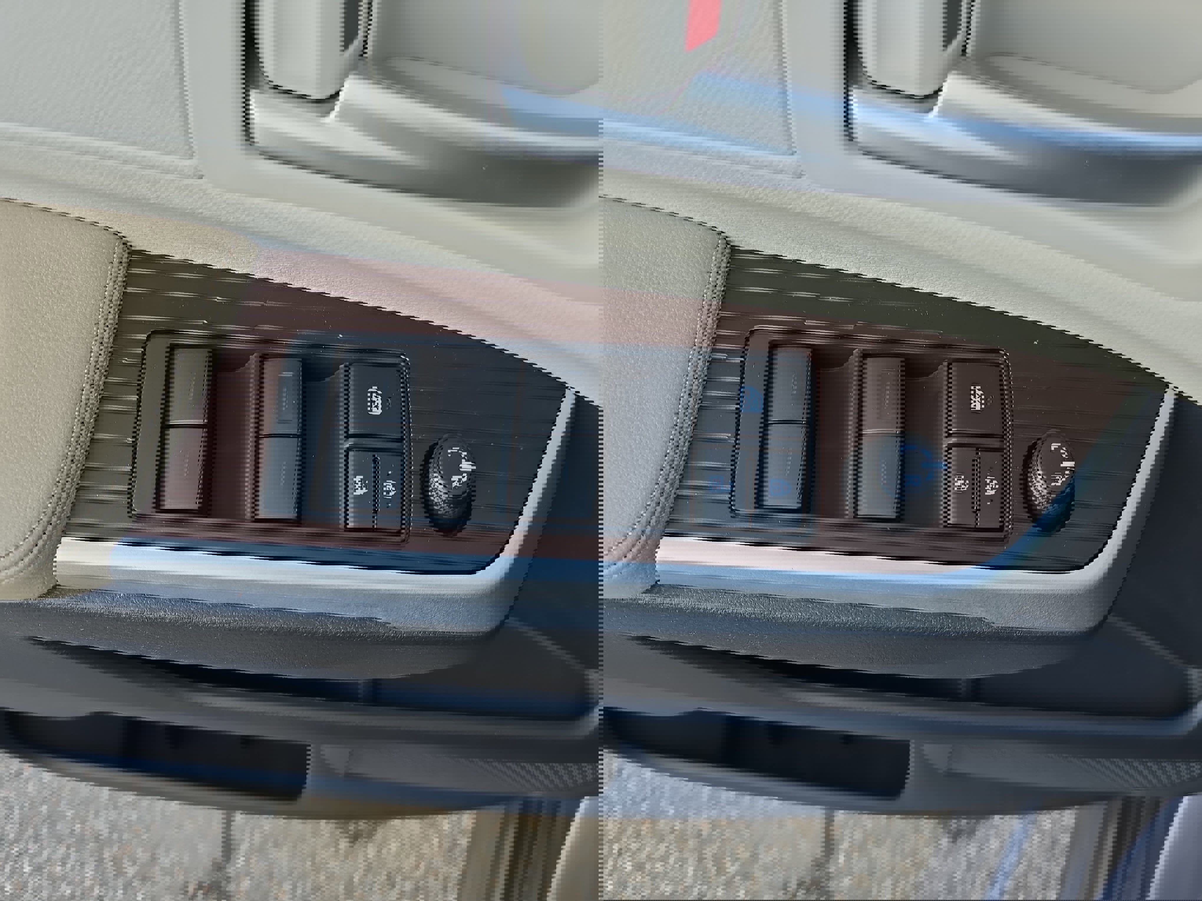 Used 2021 Toyota Sienna XLE image 27