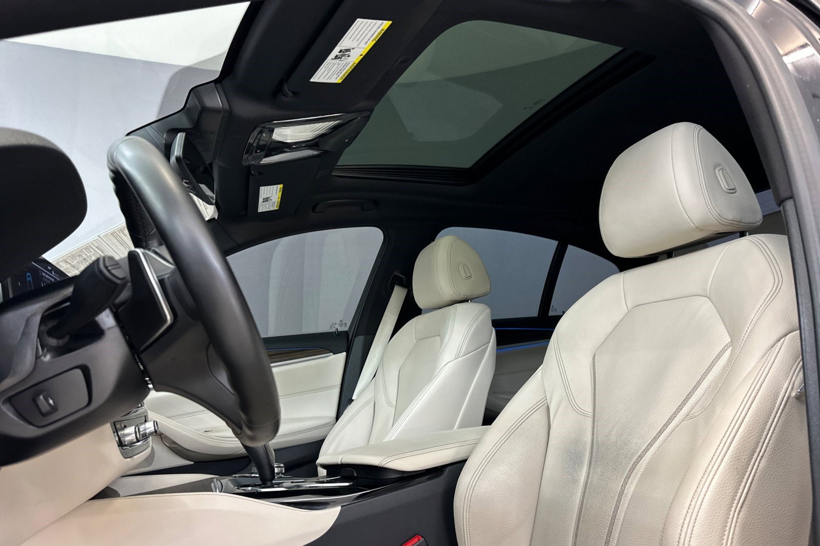 Certified 2023 BMW 530e w/ M Sport Package image 15