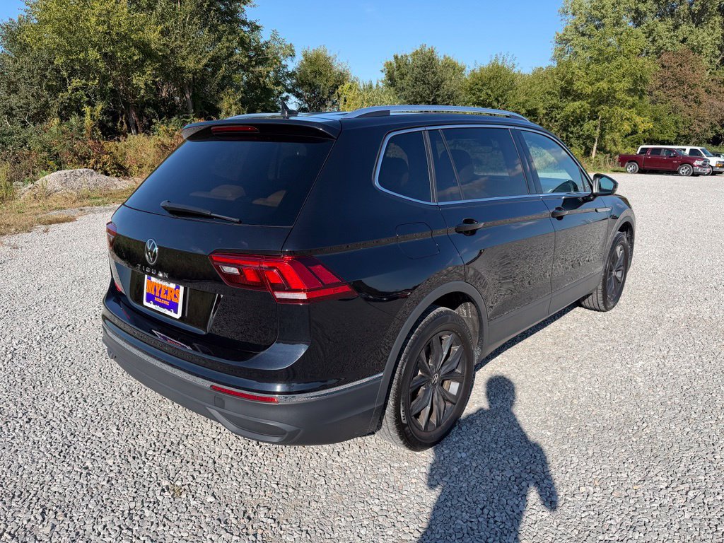 Used 2024 Volkswagen Tiguan SE FWD image 29