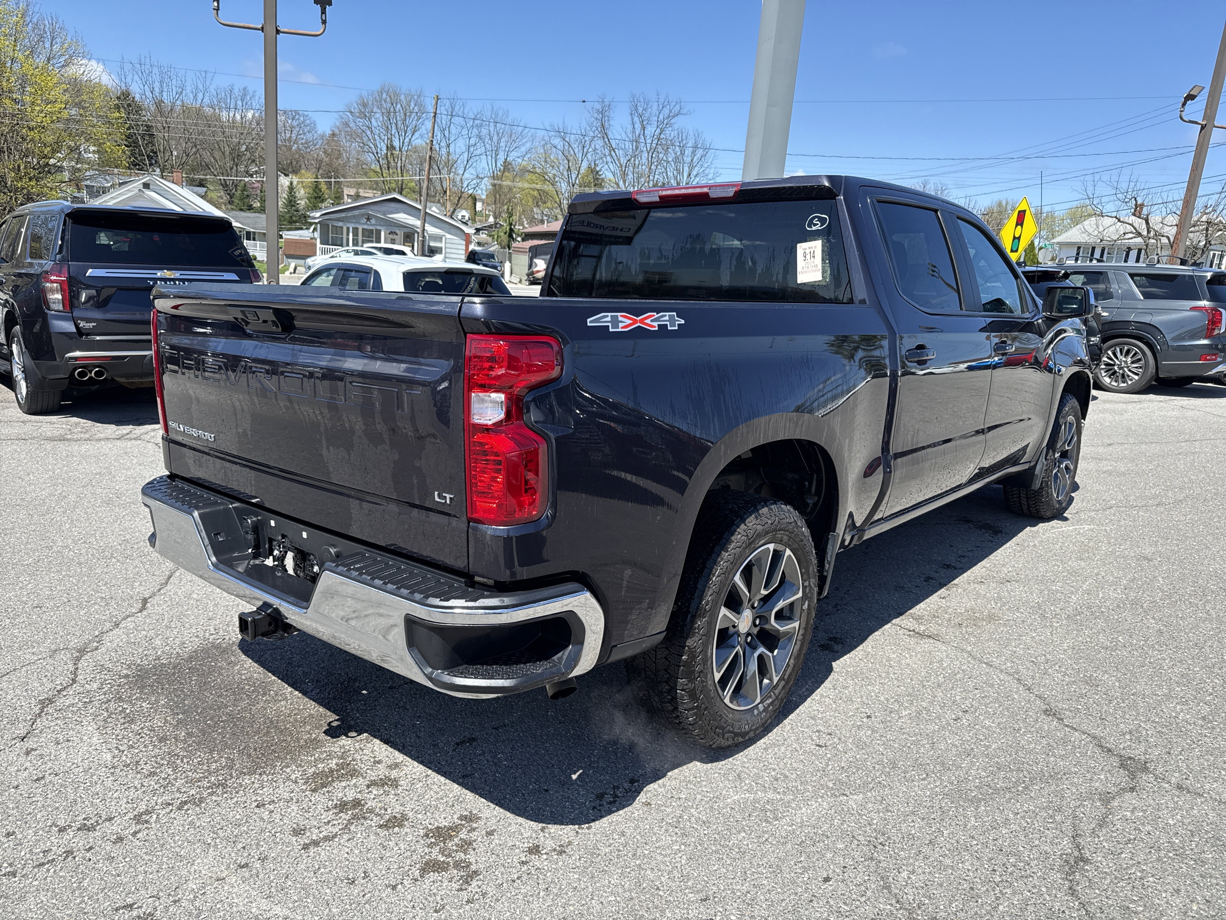 Used 2024 Chevrolet Silverado 1500 LT image 3