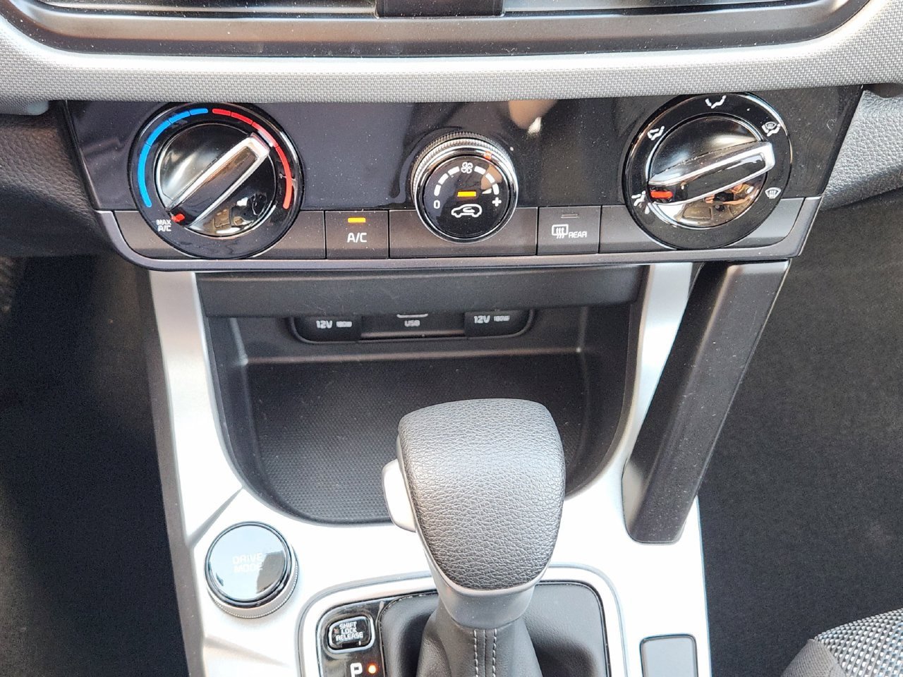 Used 2026 Kia Seltos LX FWD image 16