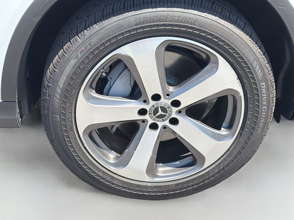 Used 2022 Mercedes-Benz GLC 300 4MATIC w/ Premium Package Lite image 9