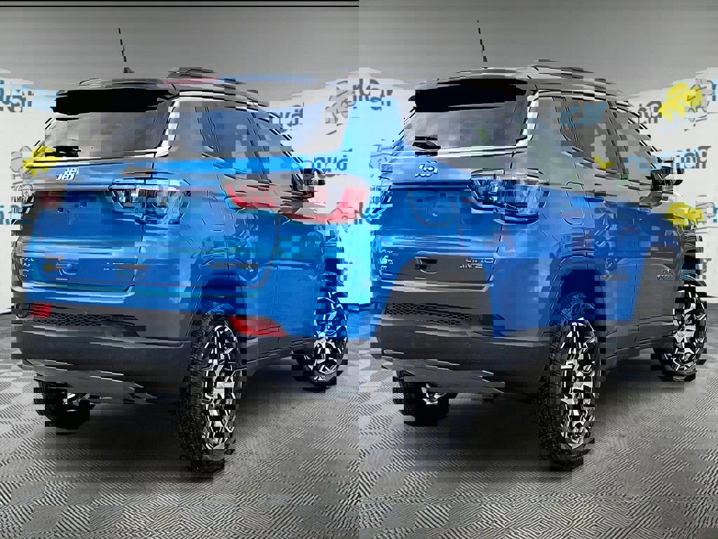 Used 2024 Jeep Compass Limited image 6