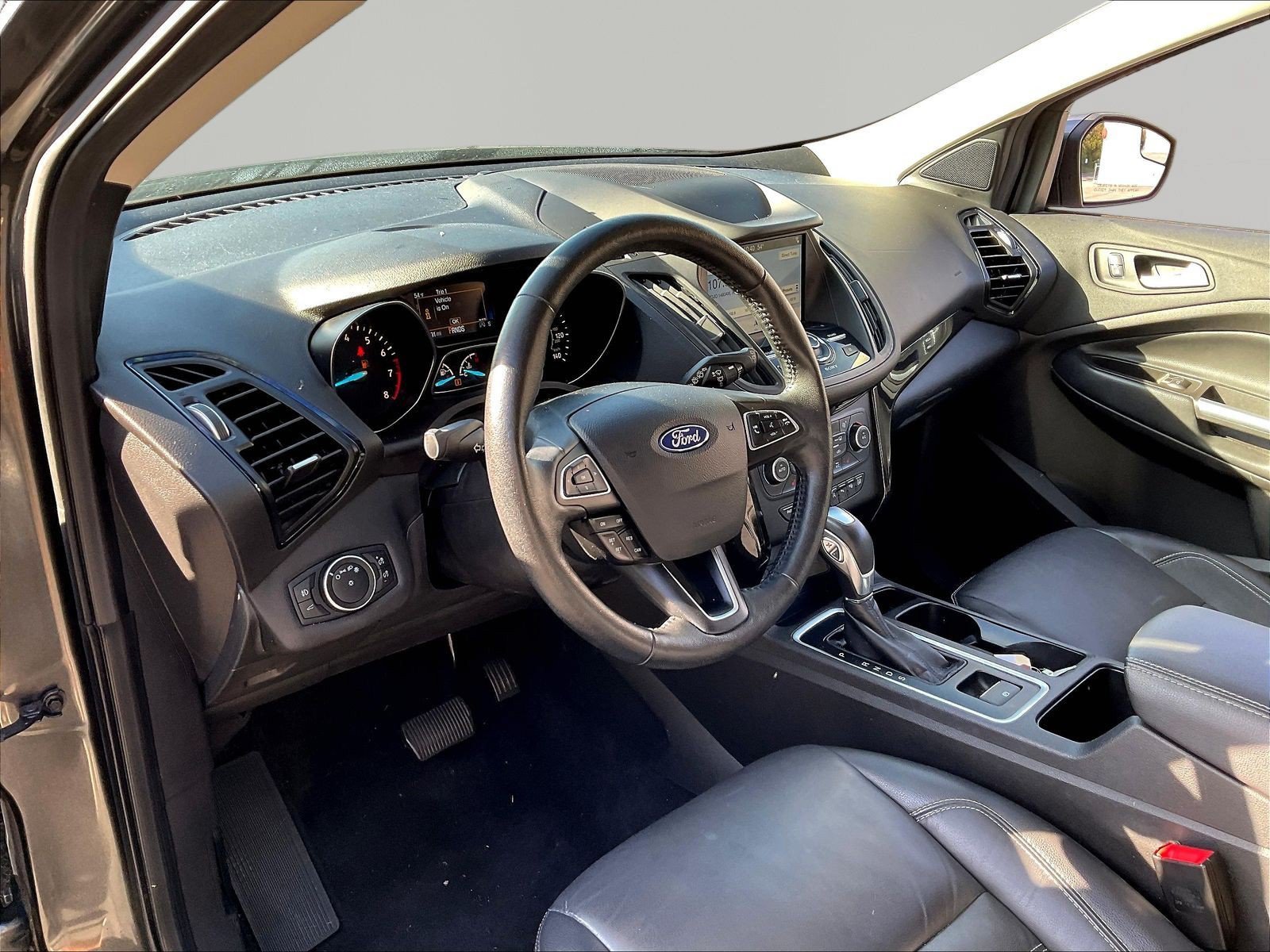 Used 2019 Ford Escape Titanium AWD/4WD image 18