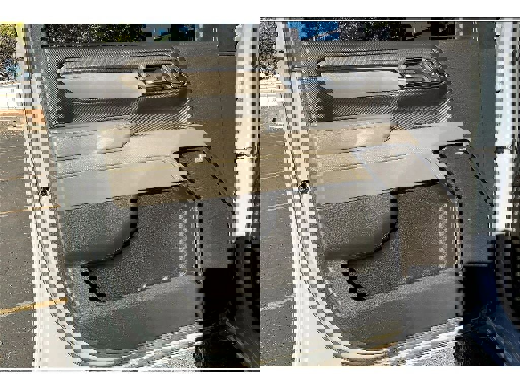 Used 2024 Chevrolet Silverado 2500 ZR2 w/ Technology Package image 25