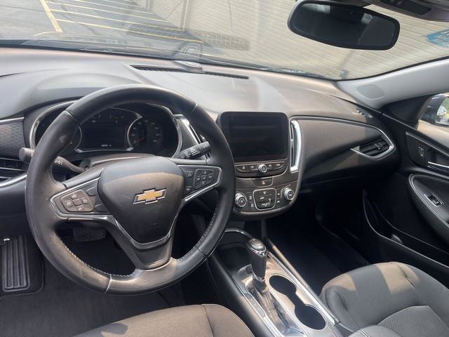 Used 2016 Chevrolet Malibu LT FWD image 15